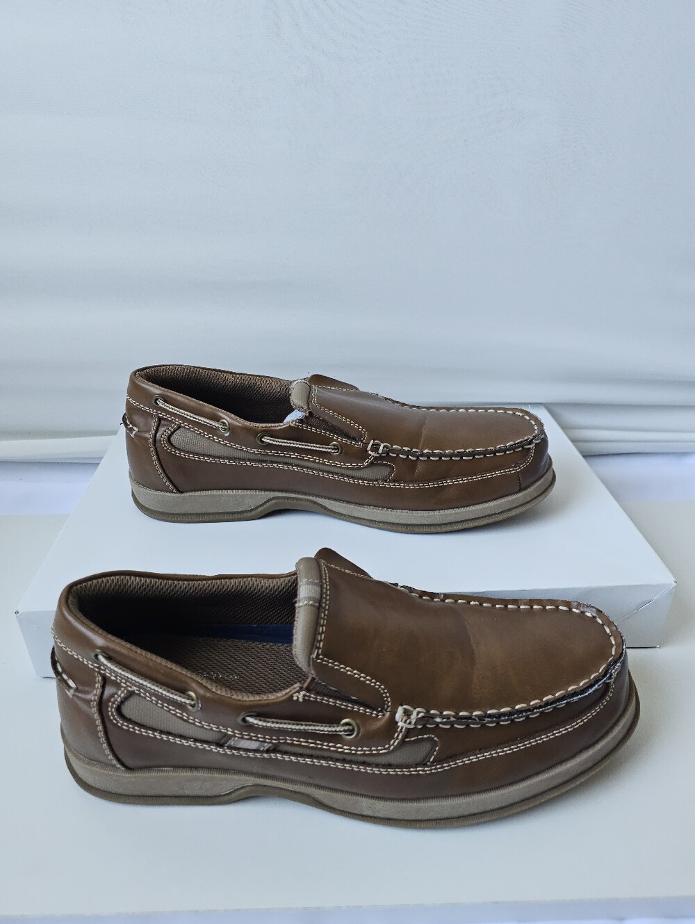 Stone Canyon Men's Brown Slip-On Boat Shoes / Loafers - Size 8.5M